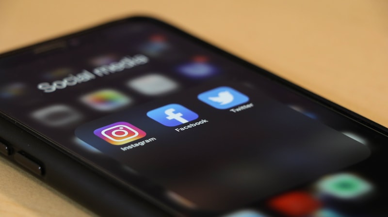 Highlight and Re-share Your Favorite Archived Instagram Stories